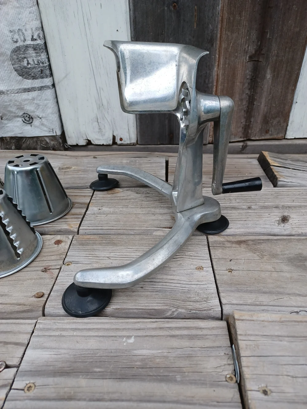 Vtg Betsy Ross Manual Rotary Vegetable Grater/ ProcesorFood -Silver
